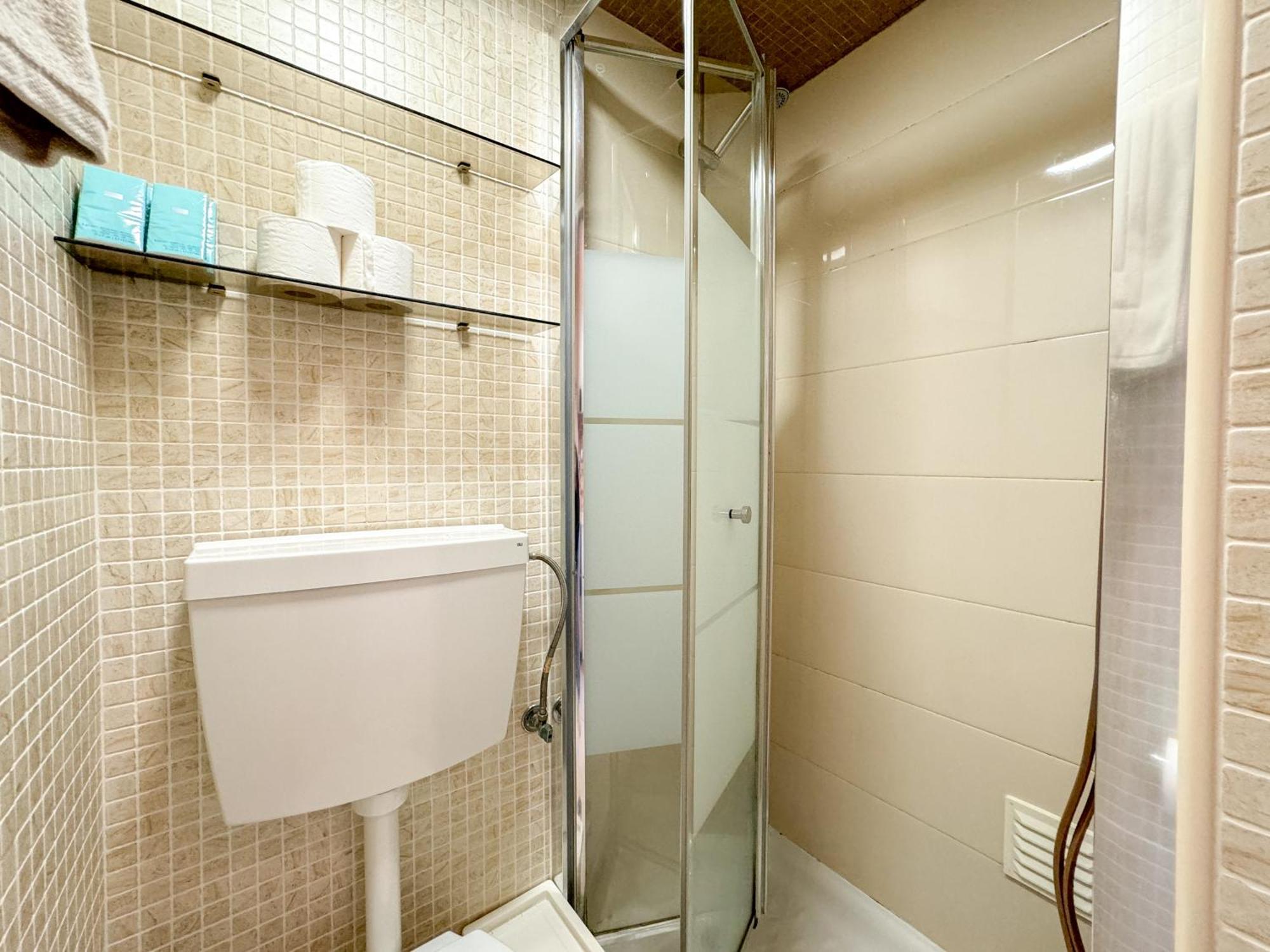 Апартаменты Quiet And Cozy, Easy Access To Lisbon Highlights #1880 Экстерьер фото